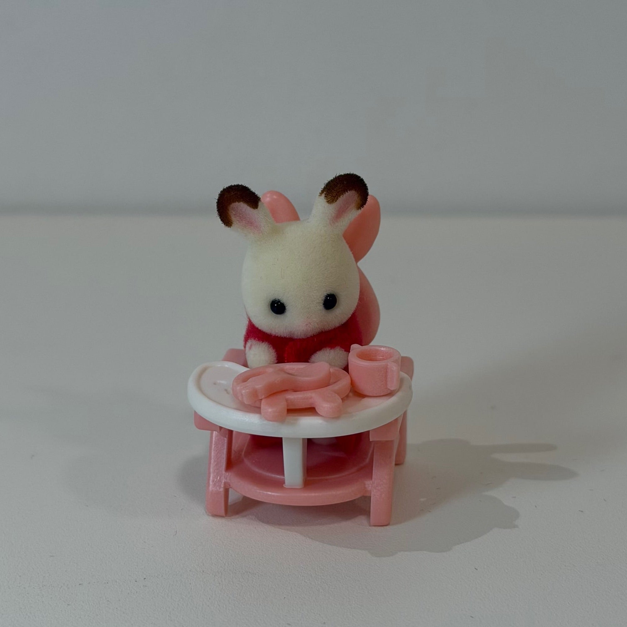 Sylvanian Families Bebé conejo rojo