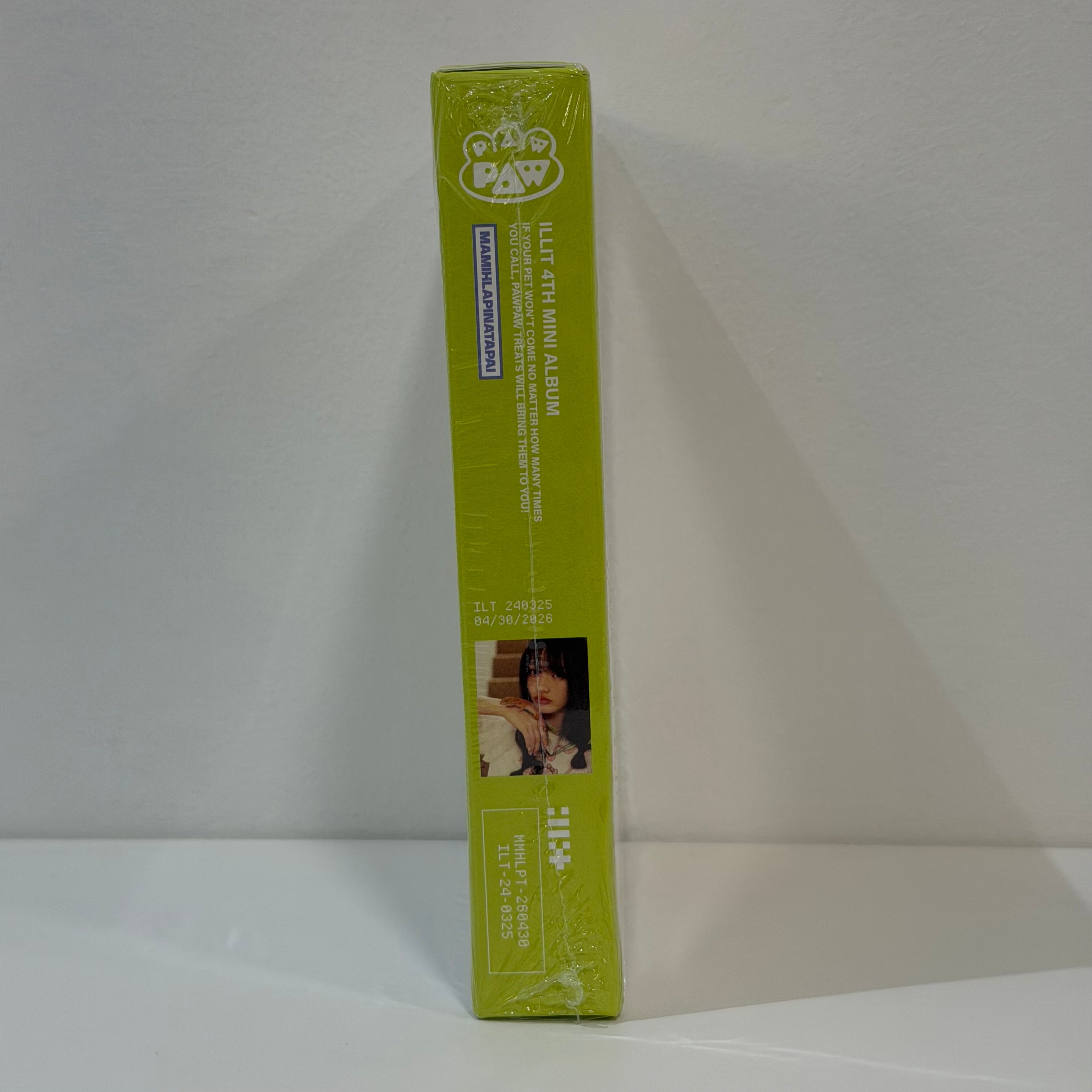 Álbum Illit mamihlapinatapai paw paw ver. IROHA