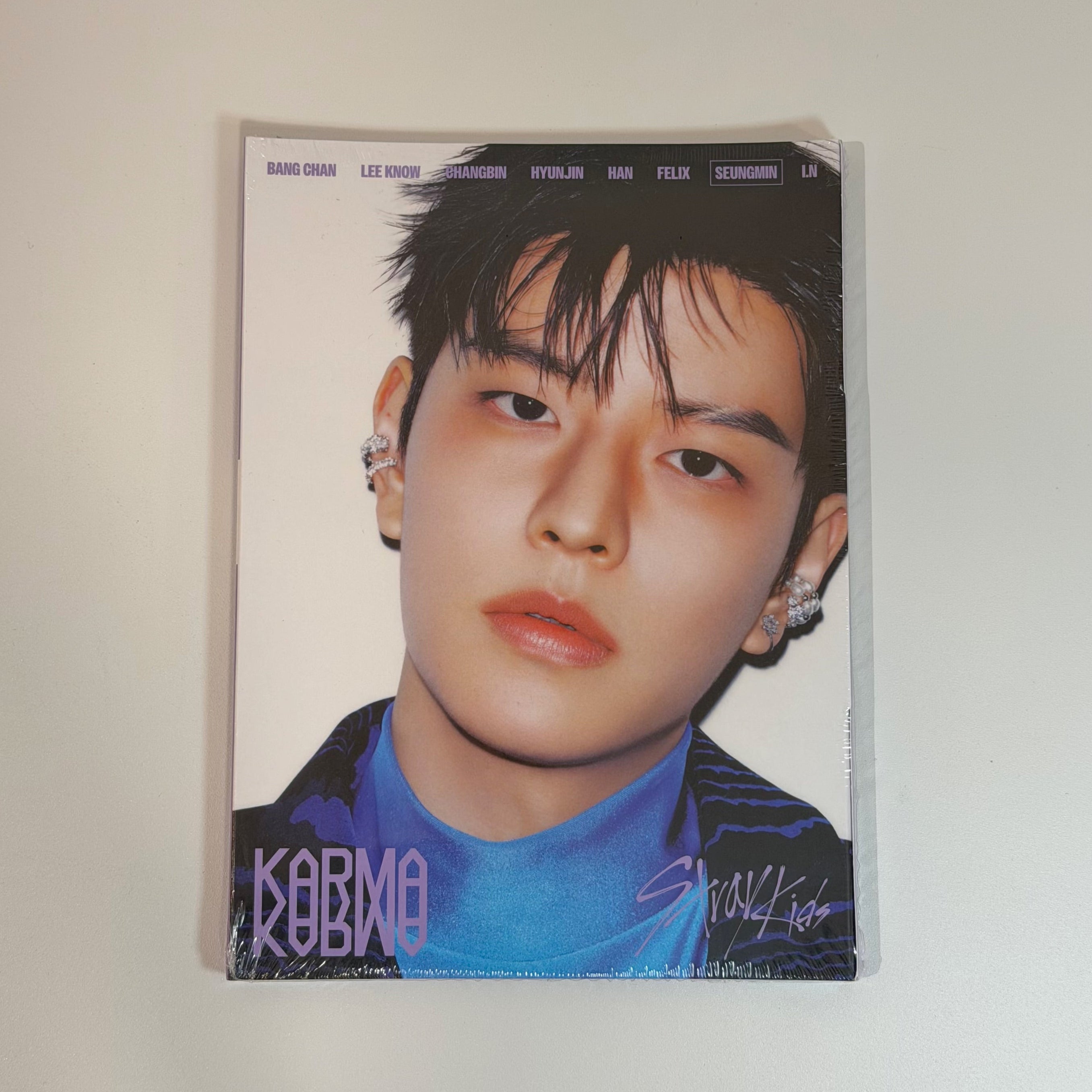Álbum Stray Kids Karma versión accordion SEUNGMIN