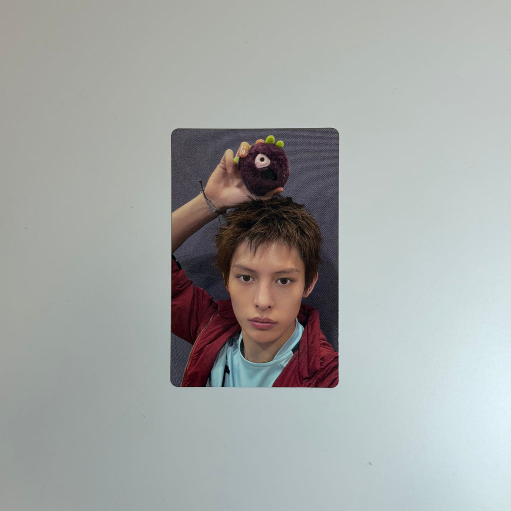 Photocard Cortis James