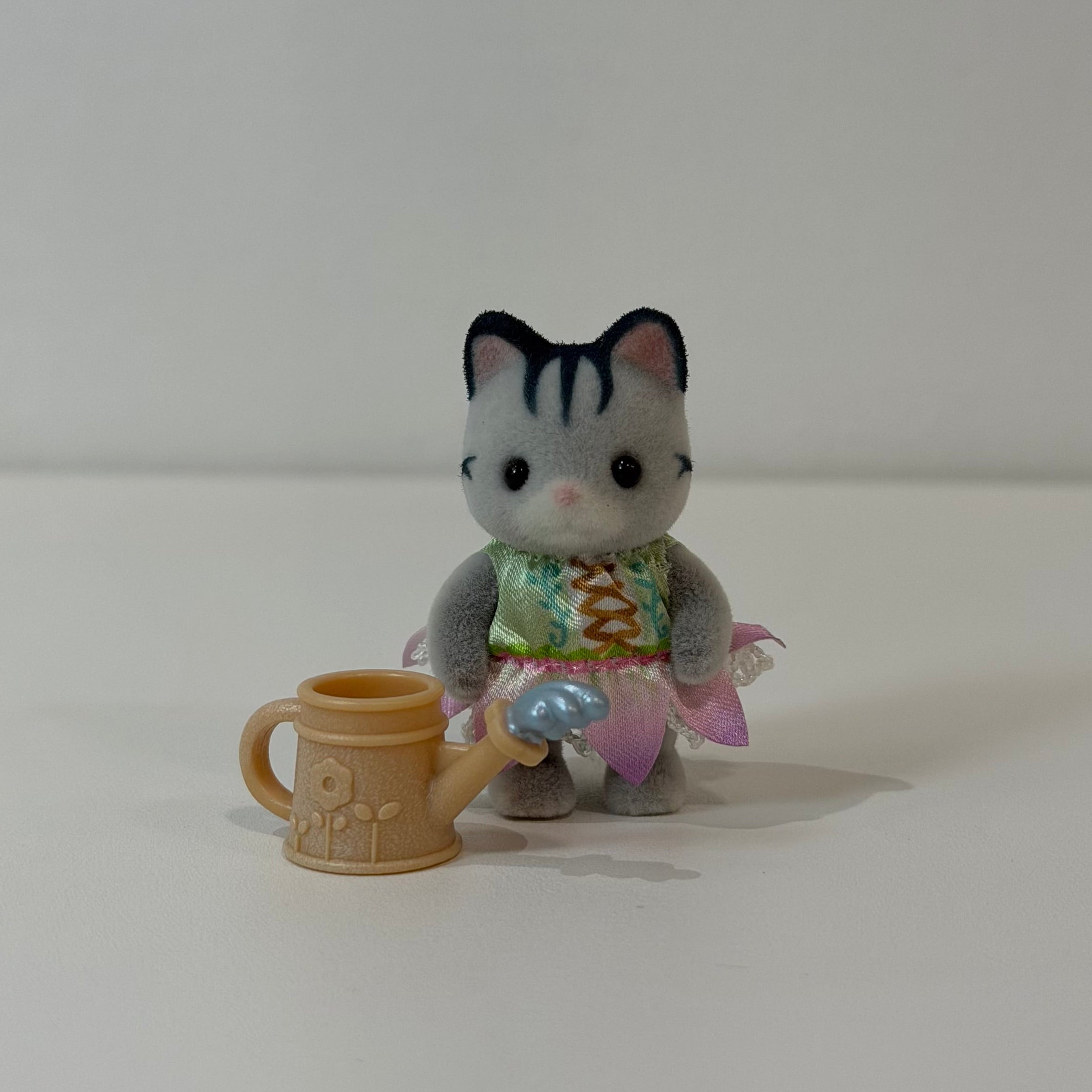 Sylvanian Families Kinder Gato gris Sorpresa blooming baby friends
