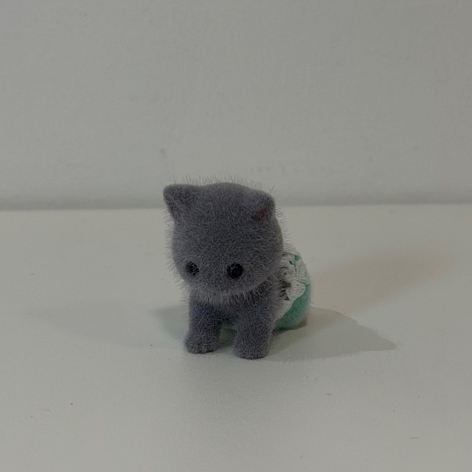 Sylvanian Families Bebé Gato Persa gateando