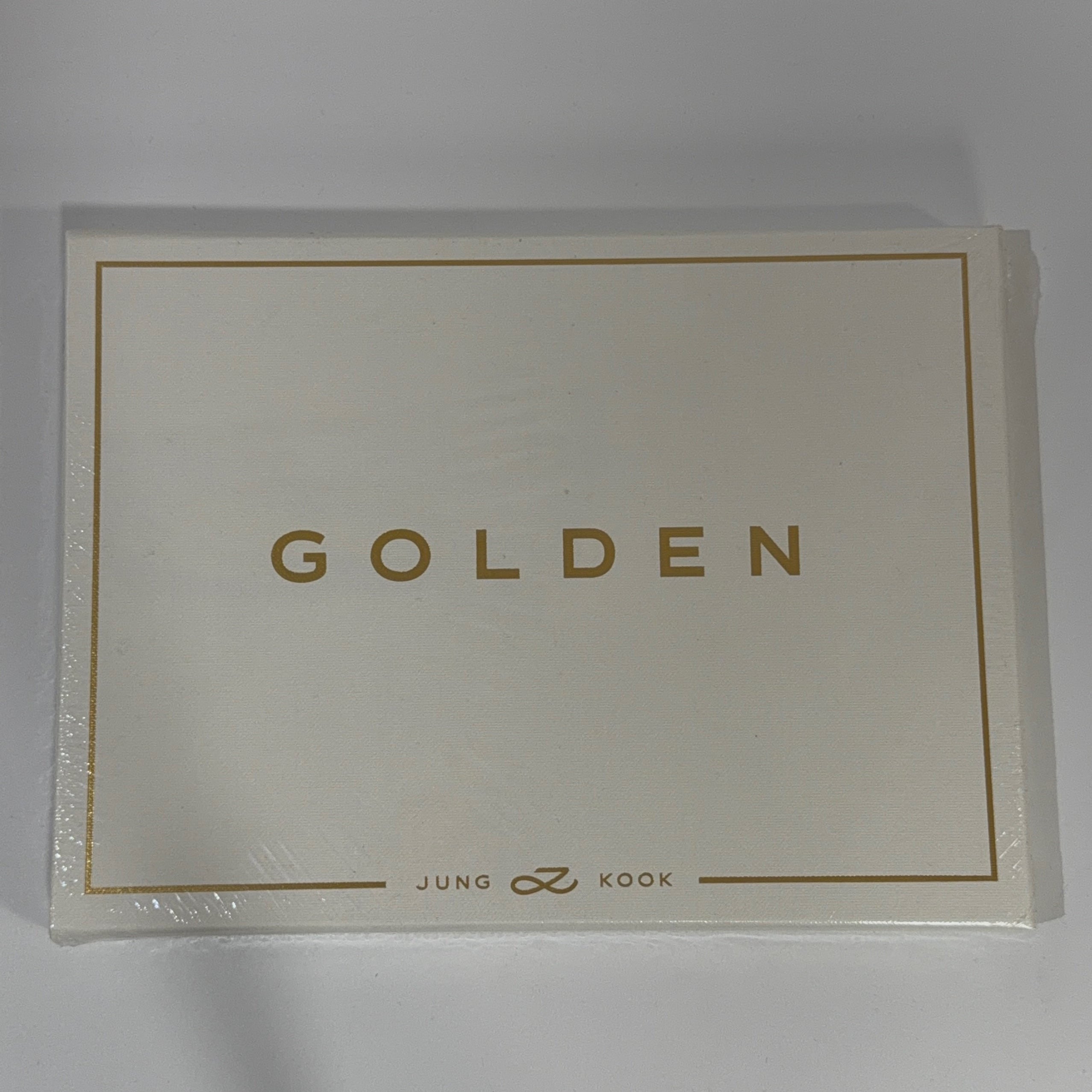 Álbum JUNGKOOK GOLDEN versión Solid