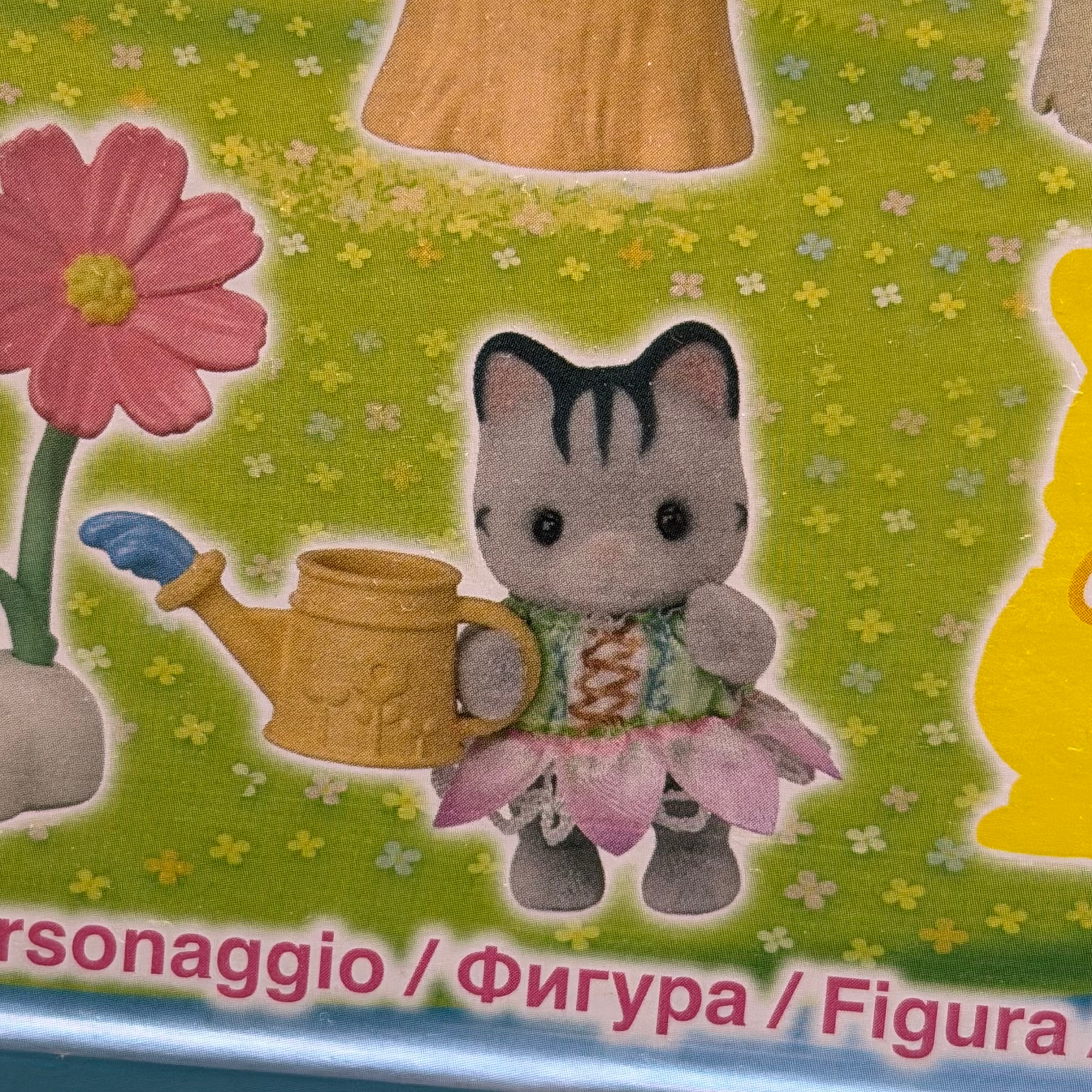 Sylvanian Families Kinder gato gris sorpresa blooming